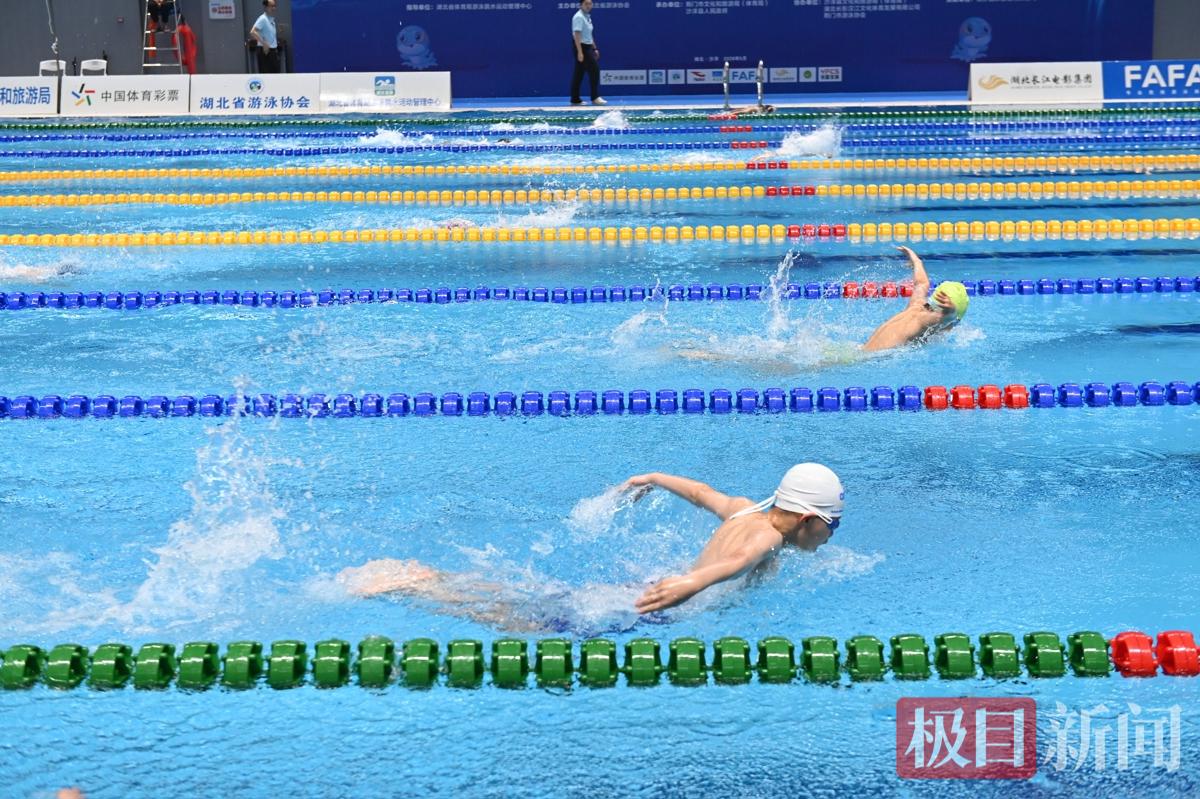 奥运冠军助阵，854名“小飞鱼”竞技沙洋劈波斩浪
