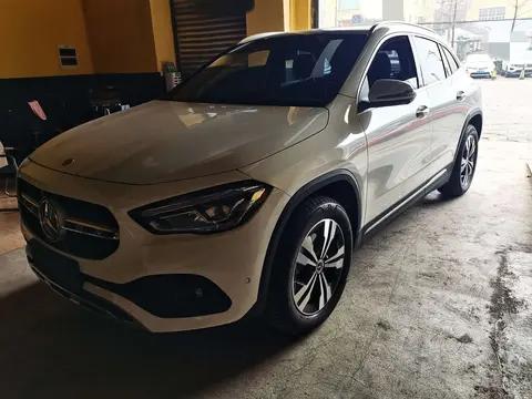 白色小钢炮,2022款奔驰GLA200,2.2万公里,13.98万值吗?