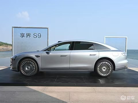 鸿蒙智行:从L3智驾到万物互联,重新定义智能汽车新三样