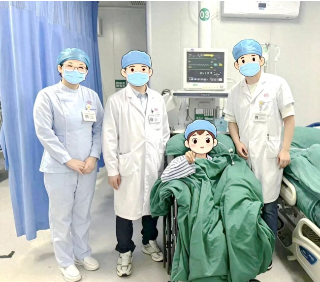 从心跳骤停到奇迹苏醒！院前院内无缝衔接，7天挽回年轻生命_新闻