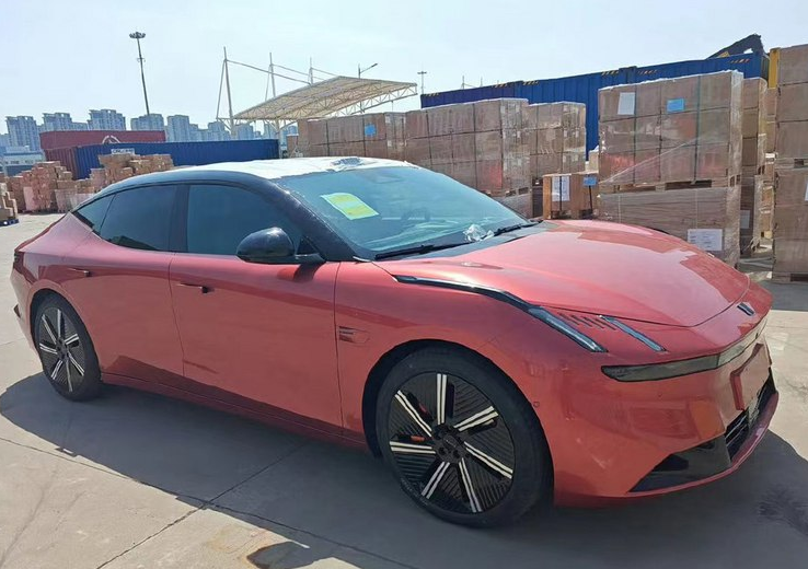 概念车变成量产车,领克ZERO即将亮相,死磕小米SU7?
