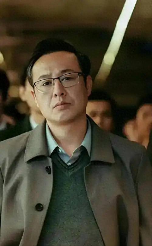 张颂文:三年面试800个剧组,出道20多年才靠狂飙爆火,十分低调