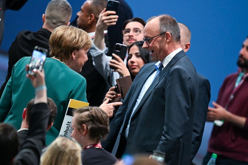 重振德国？“特朗普一搅，默茨雄心破灭”