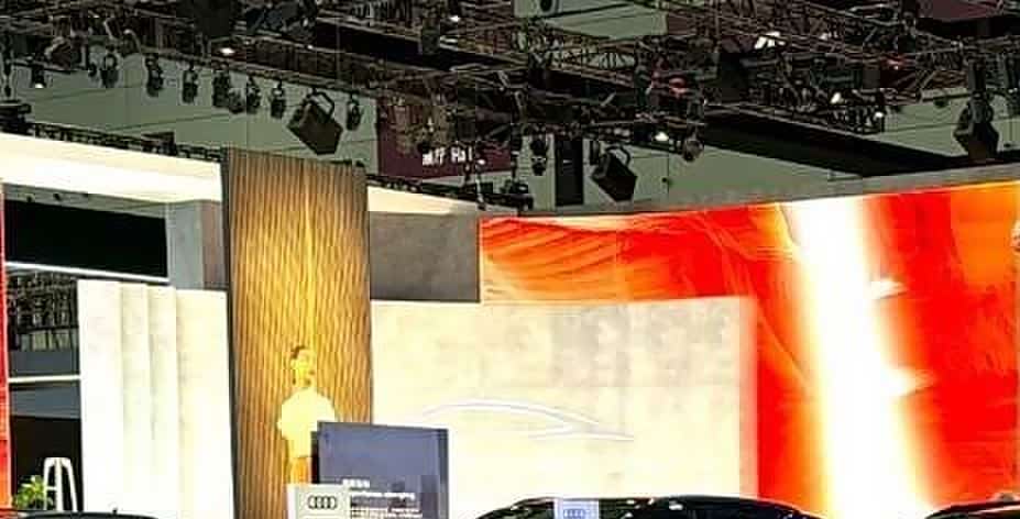 奥迪“小钢炮”RS6布鲁斯蓝亮相,搭载4.0T+48V轻混,爆630匹马力