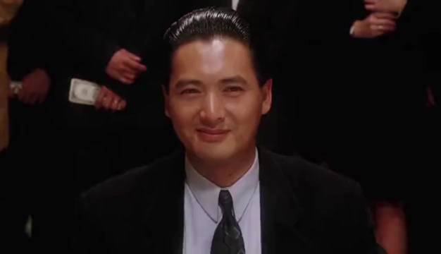 黄子韬现身路边摊嗦螺蛳粉,商家火速签约合作