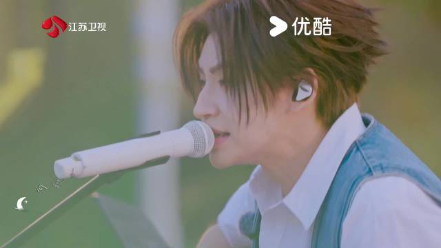 张星特刘雨昕等歌手周五街头开唱，音你而来治愈开麦