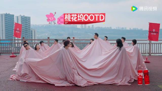 贺峻霖参与桃花坞行为艺术直言理解不了
