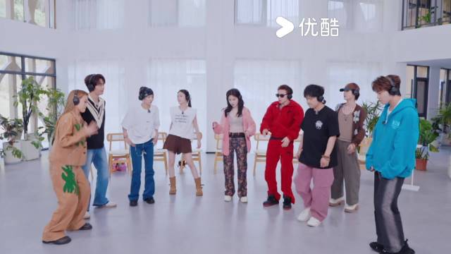 音你小队全员被疑卧底，全票打飞多次