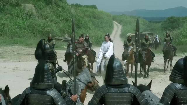 这部剧的大场面全得靠观众想象