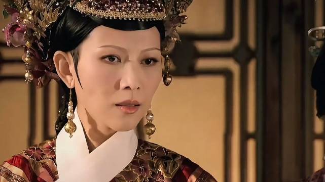 我以为她是装可怜，没想到她是装纯元 蔡少芬
