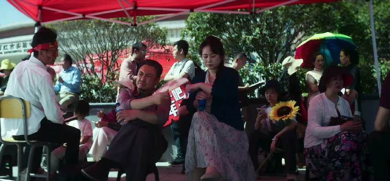 唉钢兰实在萌啊…当年掉坑里有迹可循