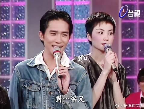 王菲梁朝伟重庆森林时期，男帅女美，这俩人也太可爱了