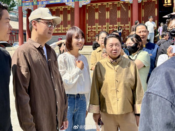 秦海璐袁泉辛柏青《青蛇》13年后再聚首，排练厅内旧梦与新章悄然交汇