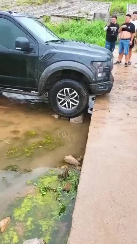 哪一个更强 福特还是Jeep？