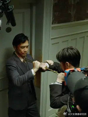无名打戏，招招狠厉