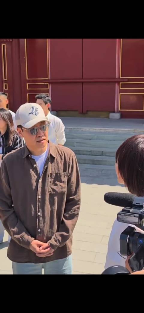 新版《青蛇》发布会，青蛇初代演员辛柏青和袁泉来了，谁懂啊？