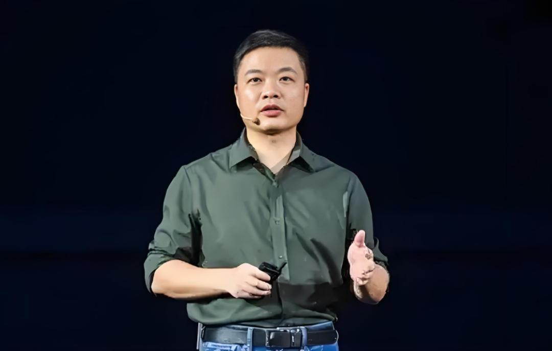 何小鹏雄心外露,明年量产飞行汽车,小鹏汽车去年大幅减亏