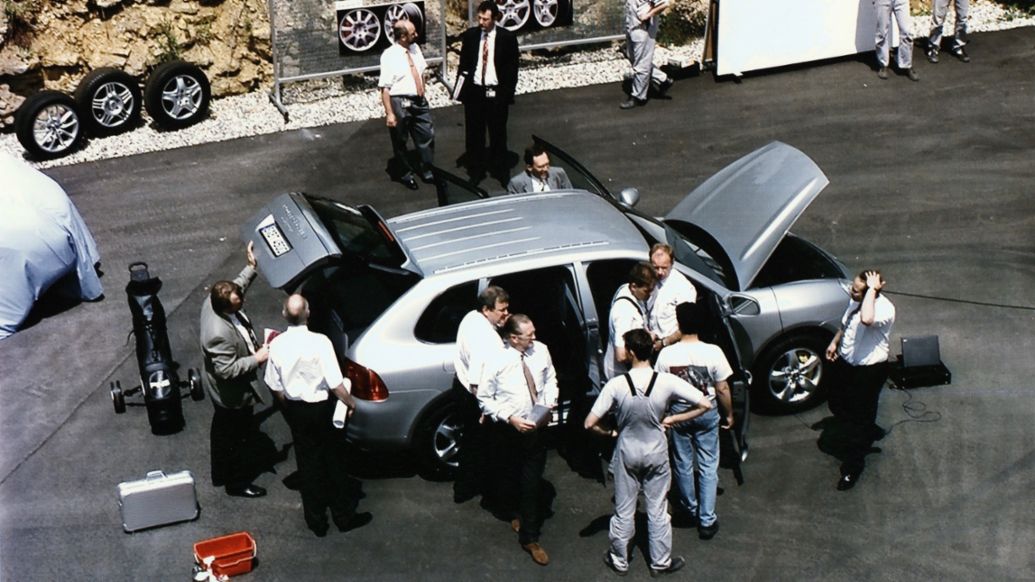 Cayenne 诞生二十周年:“第三个保时捷车系”的成功故事 - Porsche Newsroom CHN