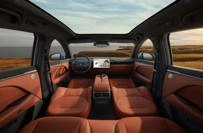 不止是新车型极狐阿尔法 T5 靠续航与智能,重新定义中型SUV