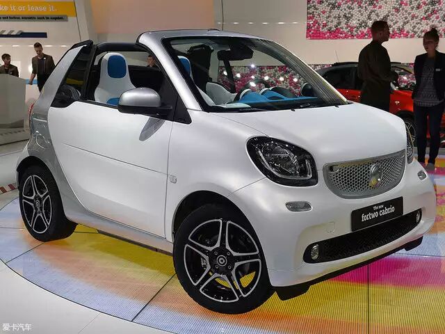【新车推荐】全新smart fortwo敞篷版上市 16.6万起