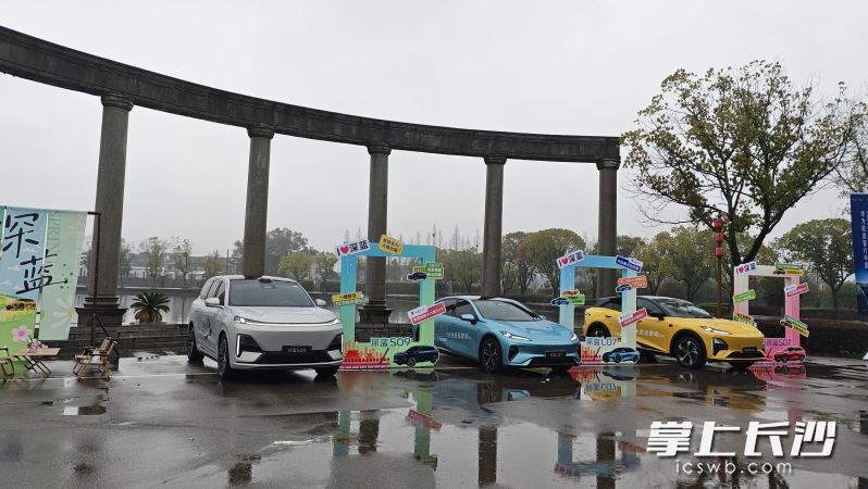 丝滑宛如老司机,春雨中体验深蓝汽车华为乾崑智驾辅助
