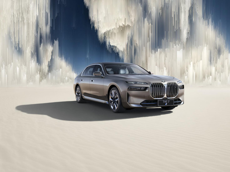 创新纯电动BMW i7上市，宝马抢占旗舰豪华纯电动制高点 — 新京报