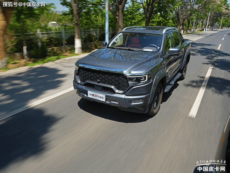 6.75L V12混动与魔毯悬挂:全新劳斯莱斯幻影的奢华升级之旅