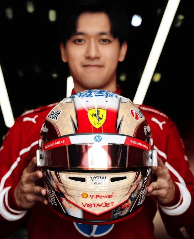 周冠宇晒出法拉利F1头盔,新赛季备战蓄势待发