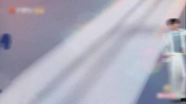 yoga终于唱了一首欢快的歌 那句英文唱的太有感觉啦 好好听啊 林宥嘉