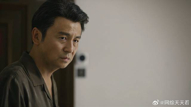 郑娟拦不住秉昆 秉昆进门就给德宝一拳，德宝瞬间懵了！