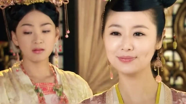 林心如严屹宽主演《倾世皇妃》两姐妹献舞后命运互换