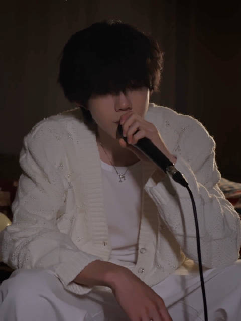 陈奕恒16岁生日翻唱杨博睿《Marry》获本尊点赞