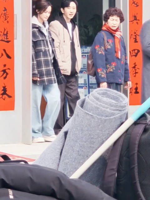 王自健张歆艺搭档演夫妻，默契十足