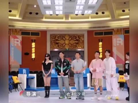 奔跑吧导演姚译添故意的吧，父女团聚爆改夫妻团圆