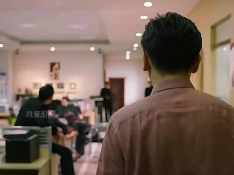 雷佳音这段演技堪称教科书级别，一巴掌下去再谈别的