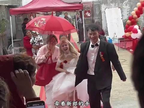 毫不夸张的说，这是我见过笑得最开心的新娘，没有之一