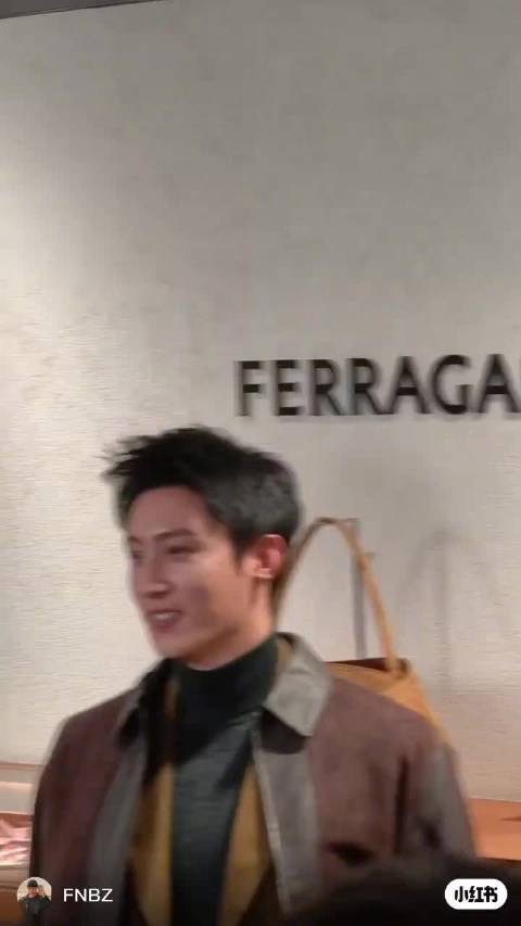 Ferragamo官宣黄景瑜担任全球品牌代言人