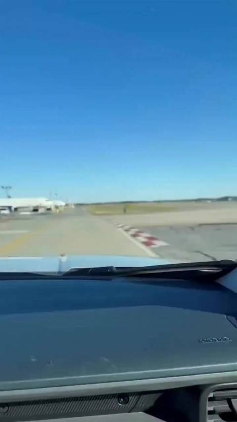 卡塔尔航空A350侧风险坠机，飞行员复飞化险为夷