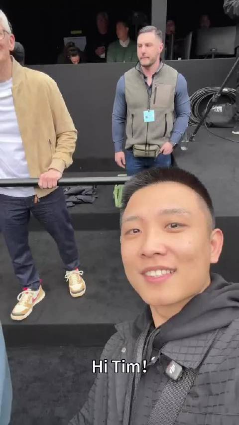库克携手李宇春空降Apple成都太古里！