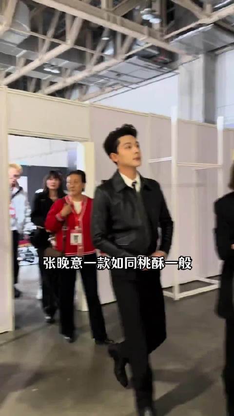 国乒男团3:0拿下韩国队，哥仨这把真的燃爆了好吗王楚钦梁靖崑团魂