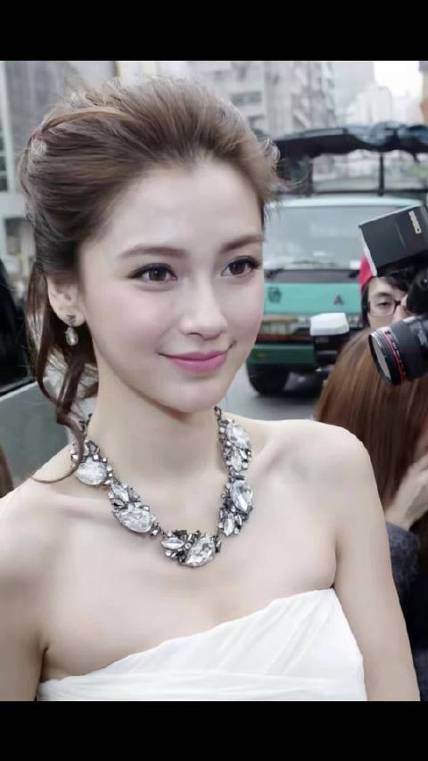 Angelababy出道至今造型获赞洋气
