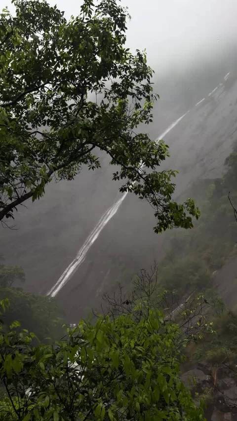 石牛山景区备好瀑布晚风伴游客入眠