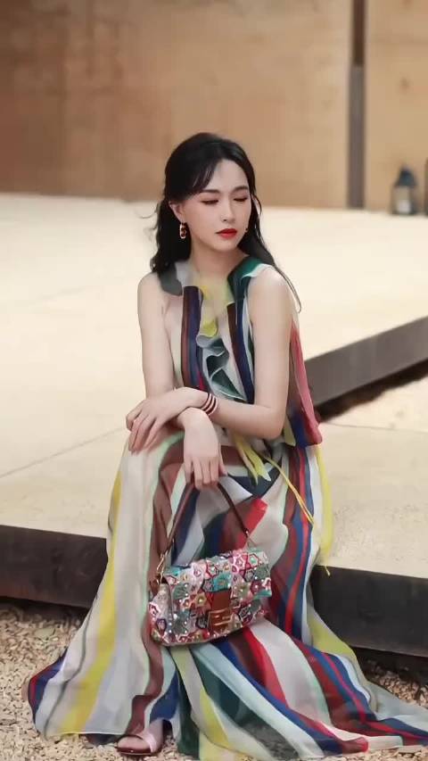 唐嫣原声台词引热议，网友建议加强练习