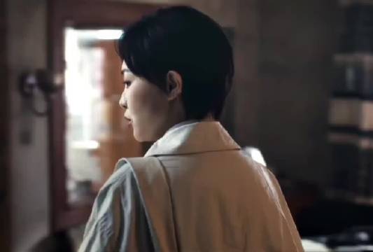 何韩弃写作转开网约车，林展翘不舍断联获表白