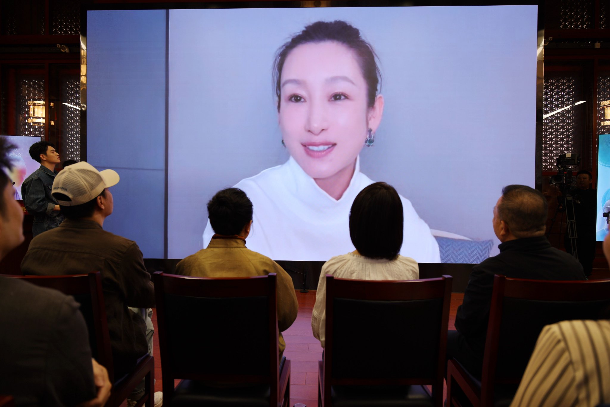 秦海璐現場連線。 王昊宸 攝