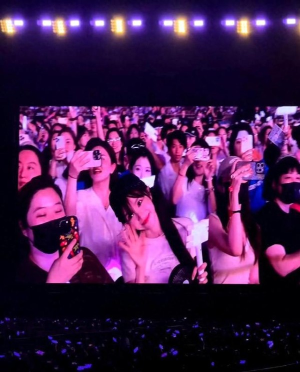 田曦薇惊喜现身JJ演唱会,林俊杰现场cue田曦薇!
