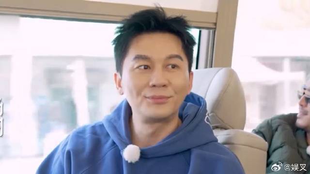 这段看完得洗洗眼睛！ 李晨扮猫咪卖萌，外加眨眼太过辣眼