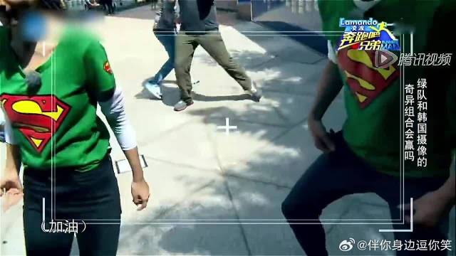 杨颖“美色”吸引摄影师，摄影小哥迷到犯花痴，场面太绝丨奔跑吧