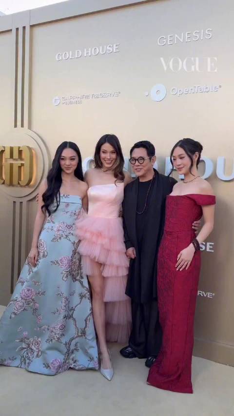 李连杰携女亮相GoldGala与谷爱凌合影,获Gold Legend奖