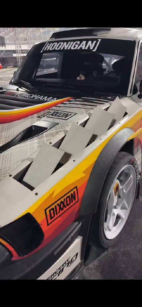 ‌斯巴鲁Brataroo 9500 Turbo‌主动空力展示，大V聊车改装车